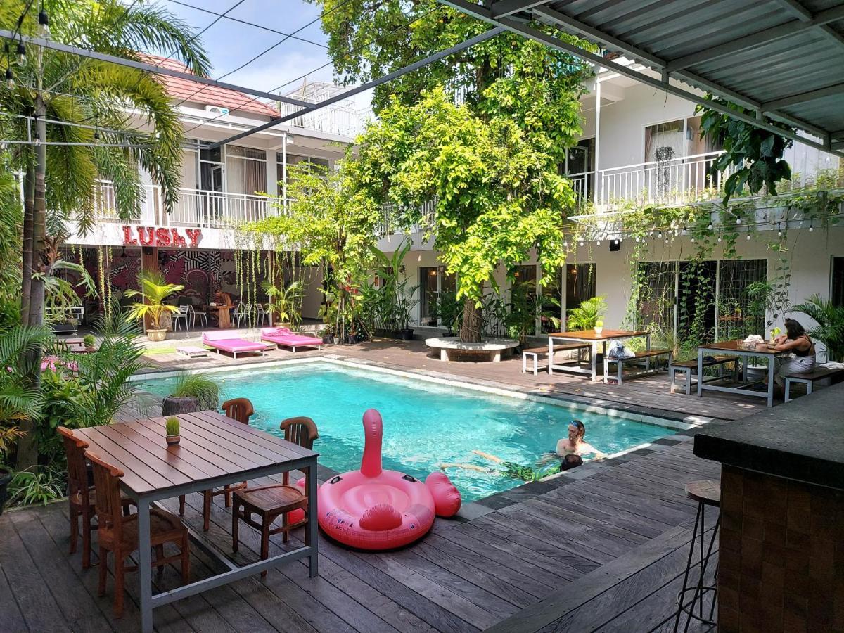 Lushy Hostel Canggu Εξωτερικό φωτογραφία