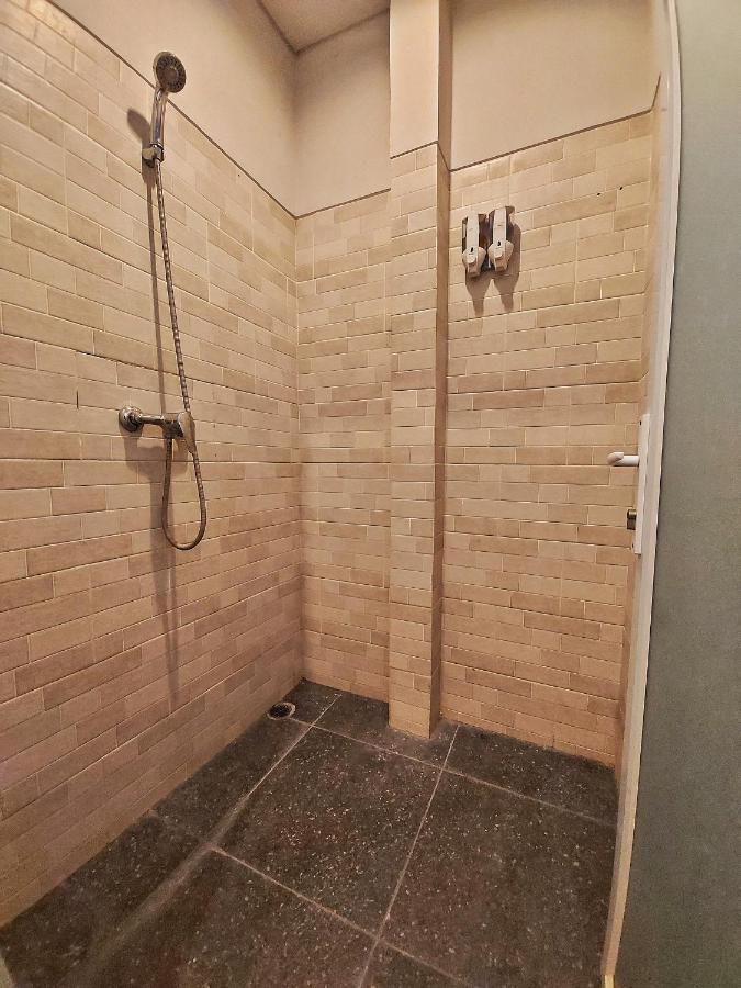 Lushy Hostel Canggu Εξωτερικό φωτογραφία